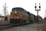 CSX 5496 and train Q033